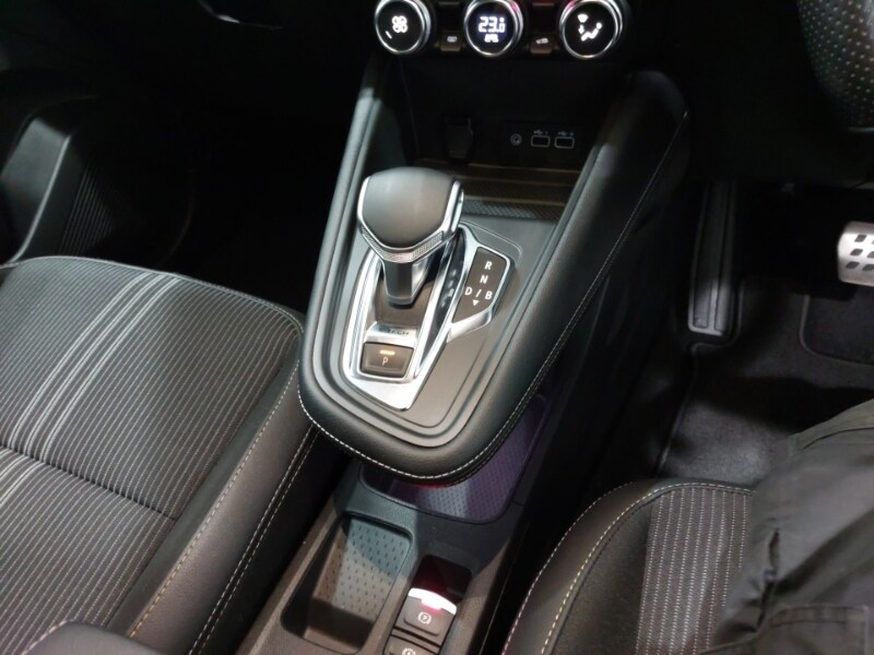 Used Renault Captur 2023 for sale - 77475848: Photo 12