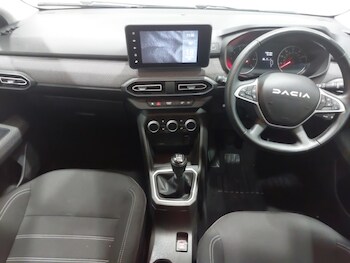 Used Dacia Jogger 2024 for sale - 76160747: Photo 2