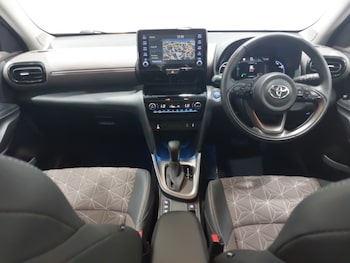 Used Toyota Yaris Cross 2023 for sale - 79356351: Photo