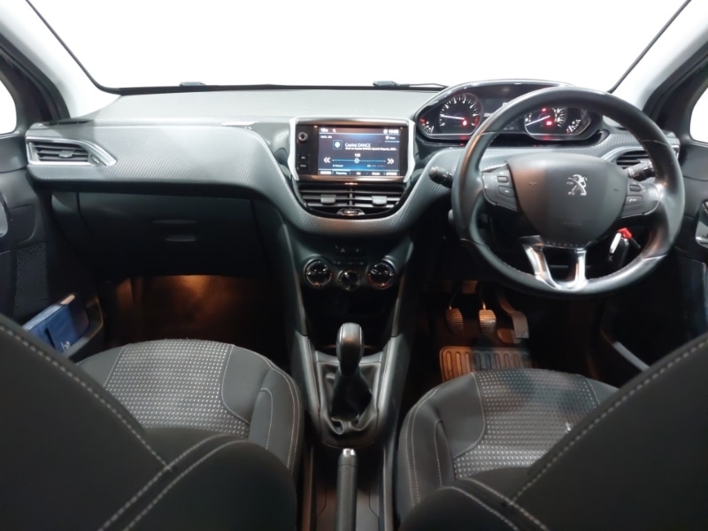 Used Peugeot 208 2018 for sale - 76397483: Photo 2