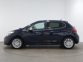 Used Peugeot 208 2018 for sale - 76397483: Photo