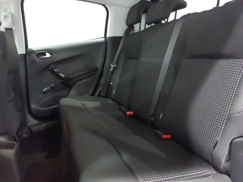 Used Peugeot 208 2018 for sale - 76397483: Photo 6