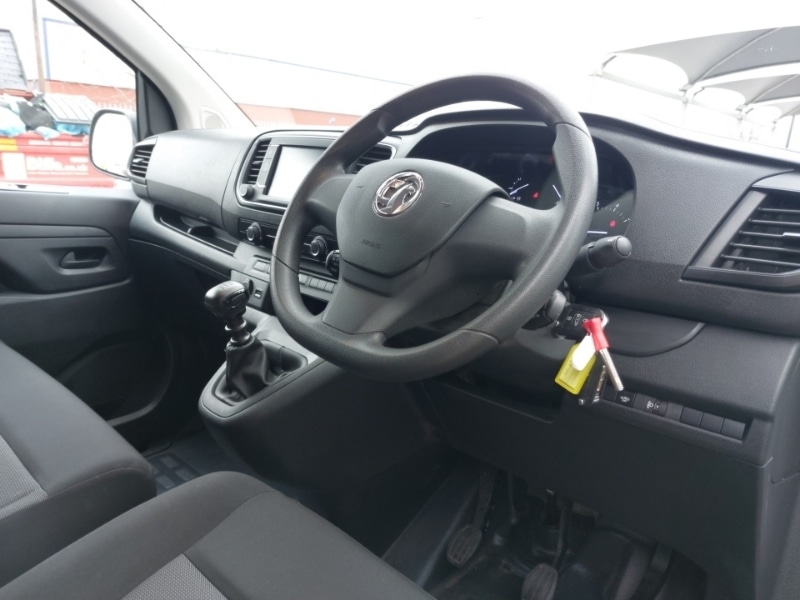 Used Vauxhall Vivaro 2023 for sale - 77818322: Photo 2