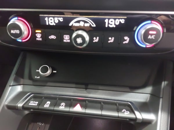 Used Audi Q3 2021 for sale - 76321287: Photo 15