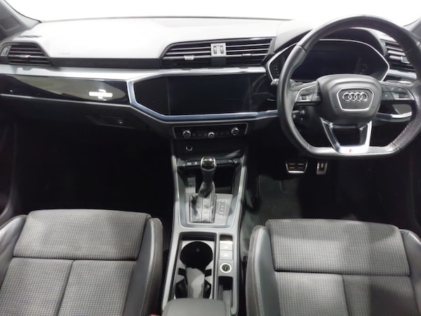 Used Audi Q3 2021 for sale - 76321287: Photo 2