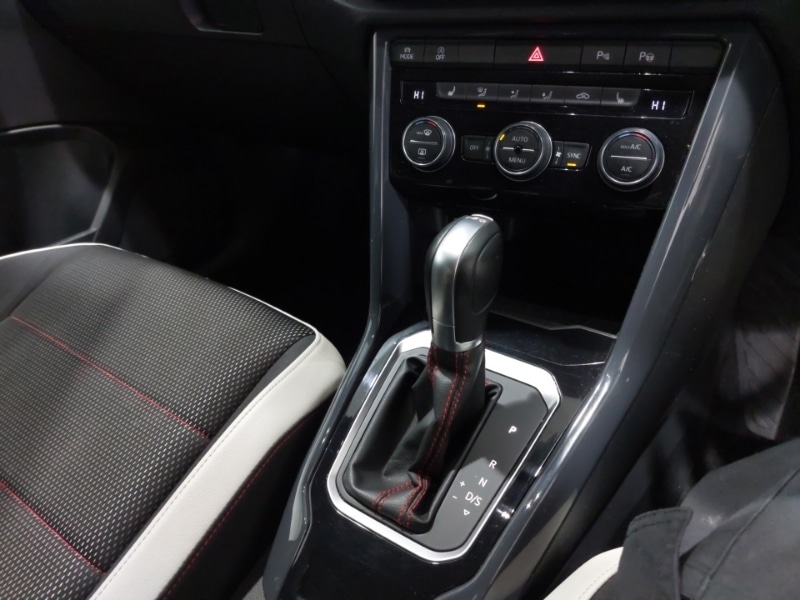 Used Volkswagen T-Roc 2019 for sale - 76860675: Photo 12