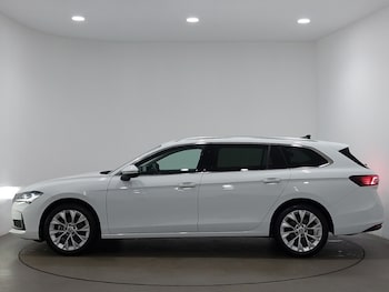 Used Skoda Superb 2024 for sale - 75914444: Photo