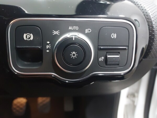 Used Mercedes-Benz A-Class 2019 for sale - 76275549: Photo 11
