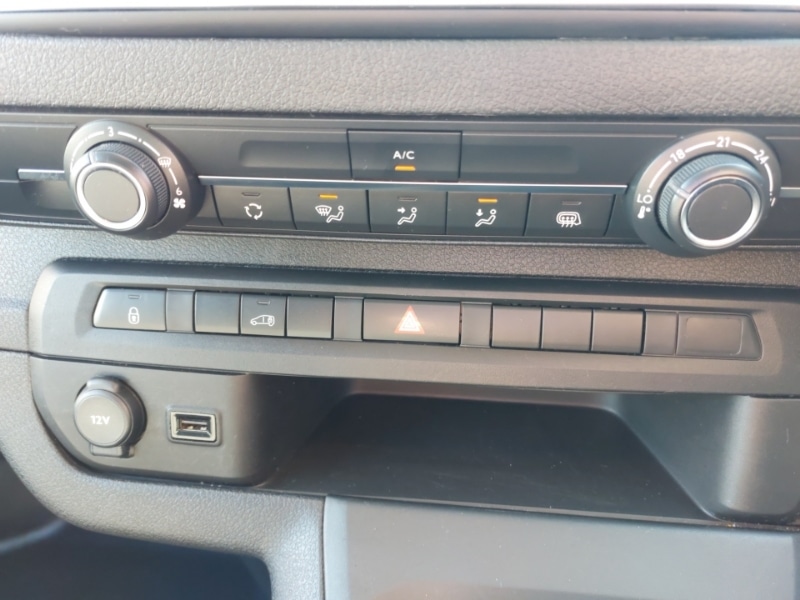 Used Vauxhall Vivaro 2023 for sale - 77922636: Photo 16