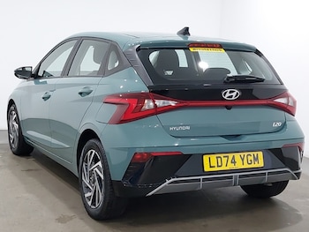 Used Hyundai i20 2024 for sale - 79557800: Photo