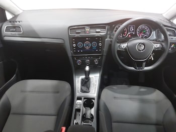 Used Volkswagen Golf 2018 for sale - 79131269: Photo