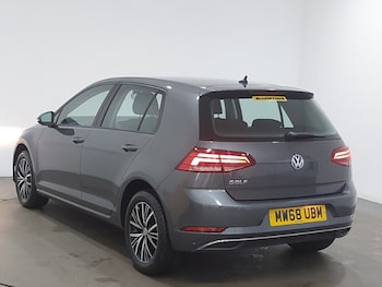 Used Volkswagen Golf 2018 for sale - 79131269: Photo