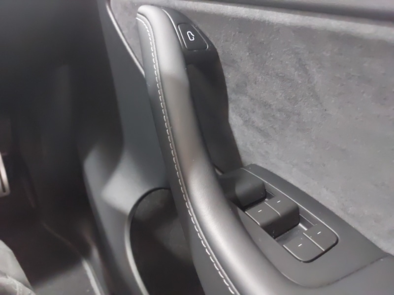 Used Tesla Model Y 2023 for sale - 76354793: Photo 9