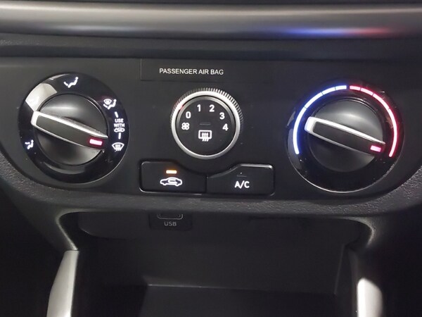 Used Hyundai i10 2021 for sale - 76238243: Photo 16