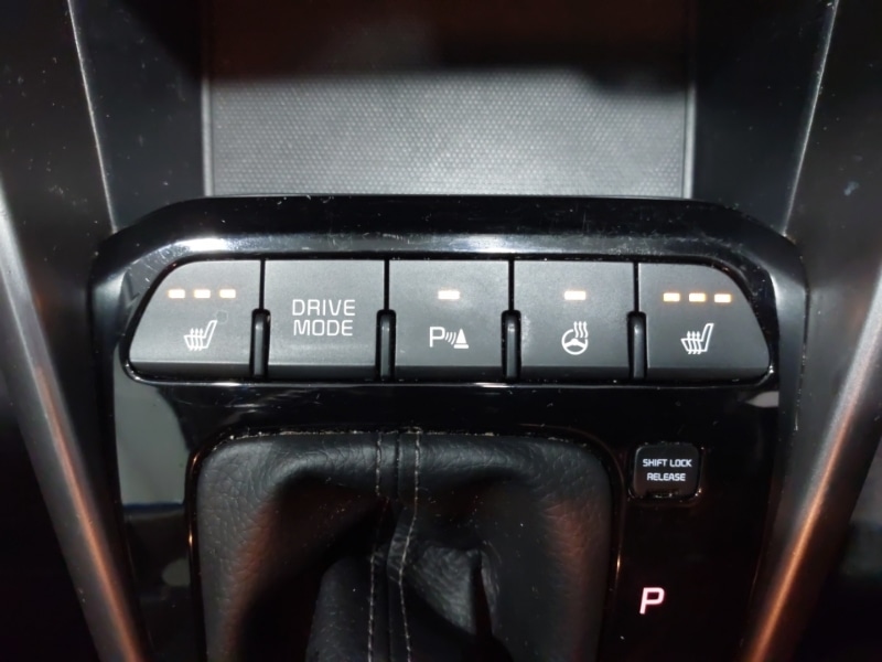 Used Kia Stonic 2021 for sale - 76548890: Photo 17