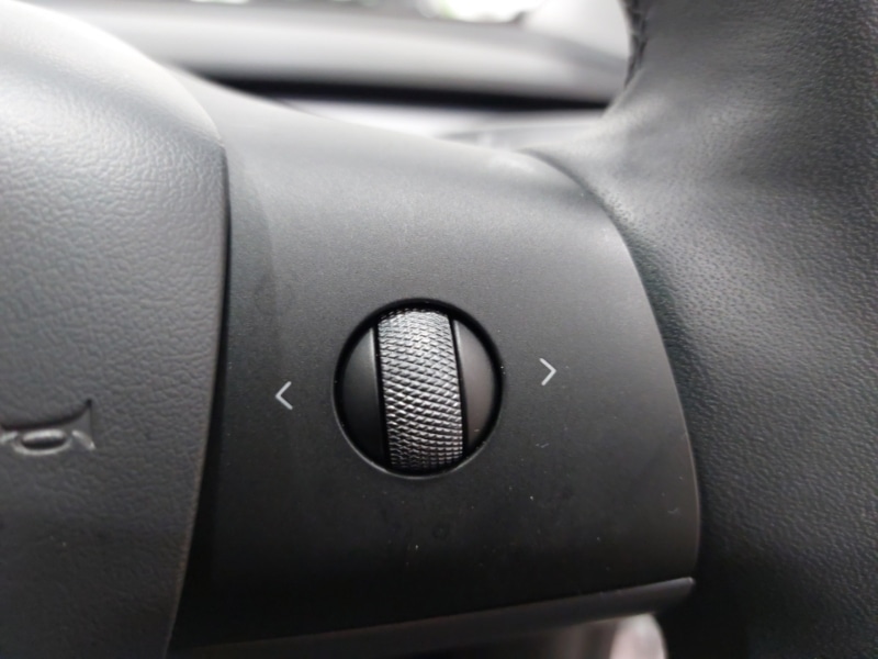 Used Tesla Model Y 2023 for sale - 76160317: Photo 17