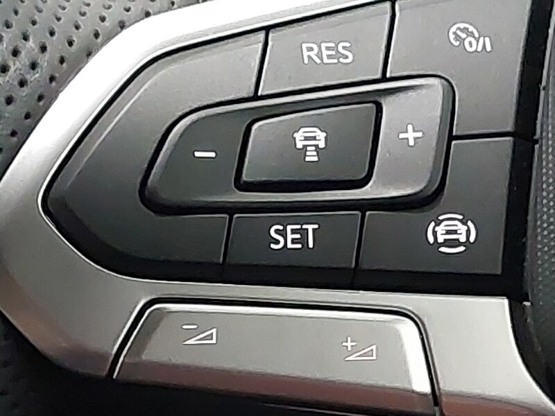 Used Volkswagen T-Roc 2025 for sale - 77141842: Photo 14