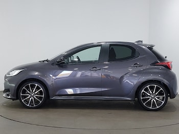 Used Toyota Yaris 2023 for sale - 79420526: Photo