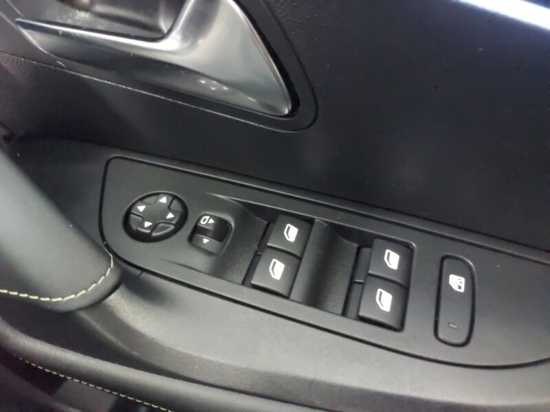 Used Peugeot 2008 2023 for sale - 78164456: Photo 13