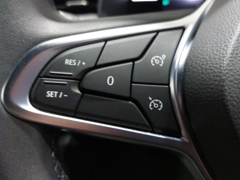 Used Renault Clio 2023 for sale - 77644880: Photo 15