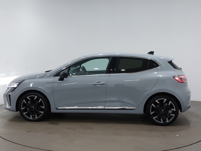 Used Renault Clio 2023 for sale - 77644880: Photo 4