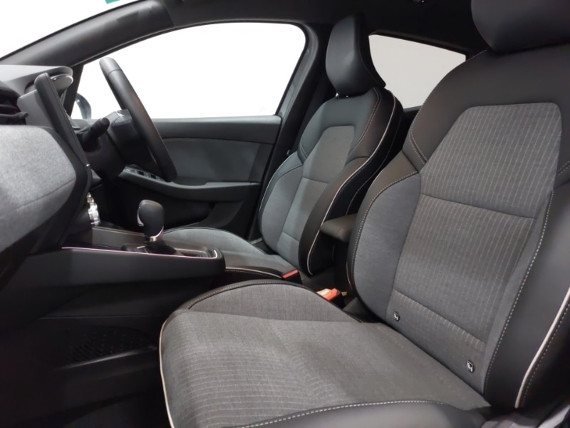 Used Renault Clio 2023 for sale - 77644880: Photo 5