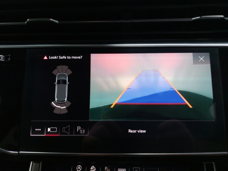 Used Audi Q7 2023 for sale - 76834471: Photo 16