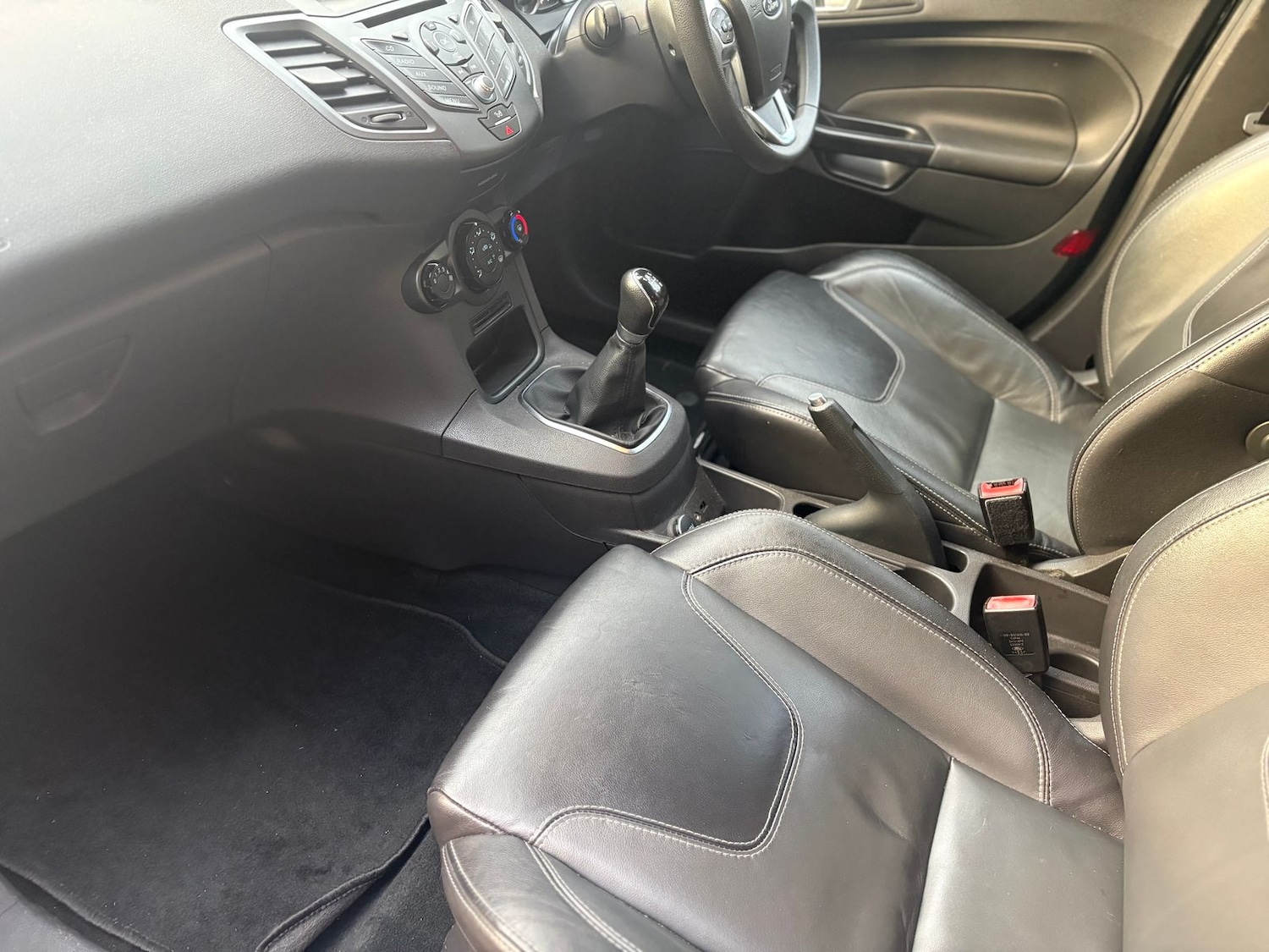 Used Ford Fiesta 2015 for sale - 77626446: Photo 28