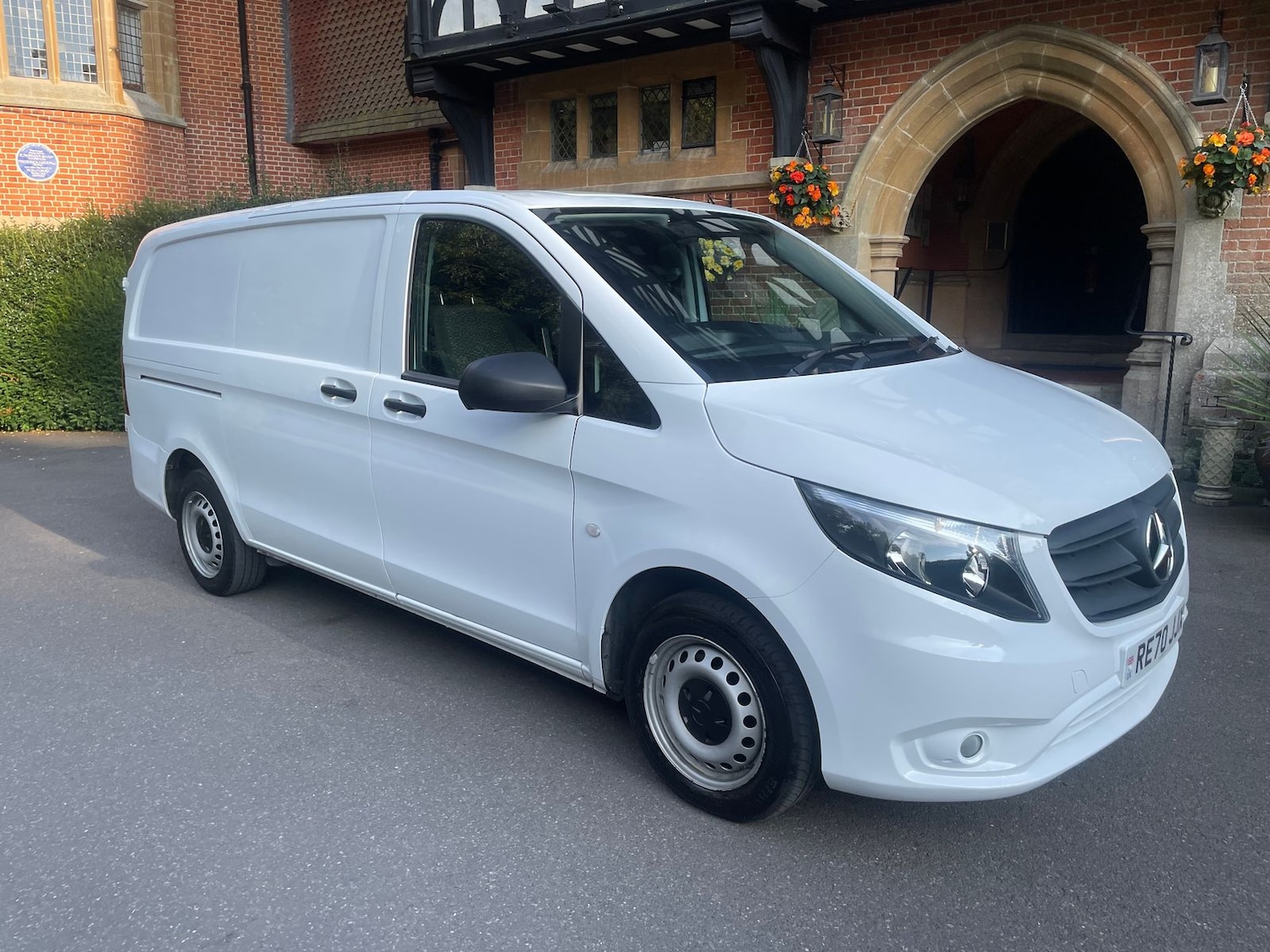 Used Mercedes-Benz Vito 2021 for sale - 77218921: Photo 2