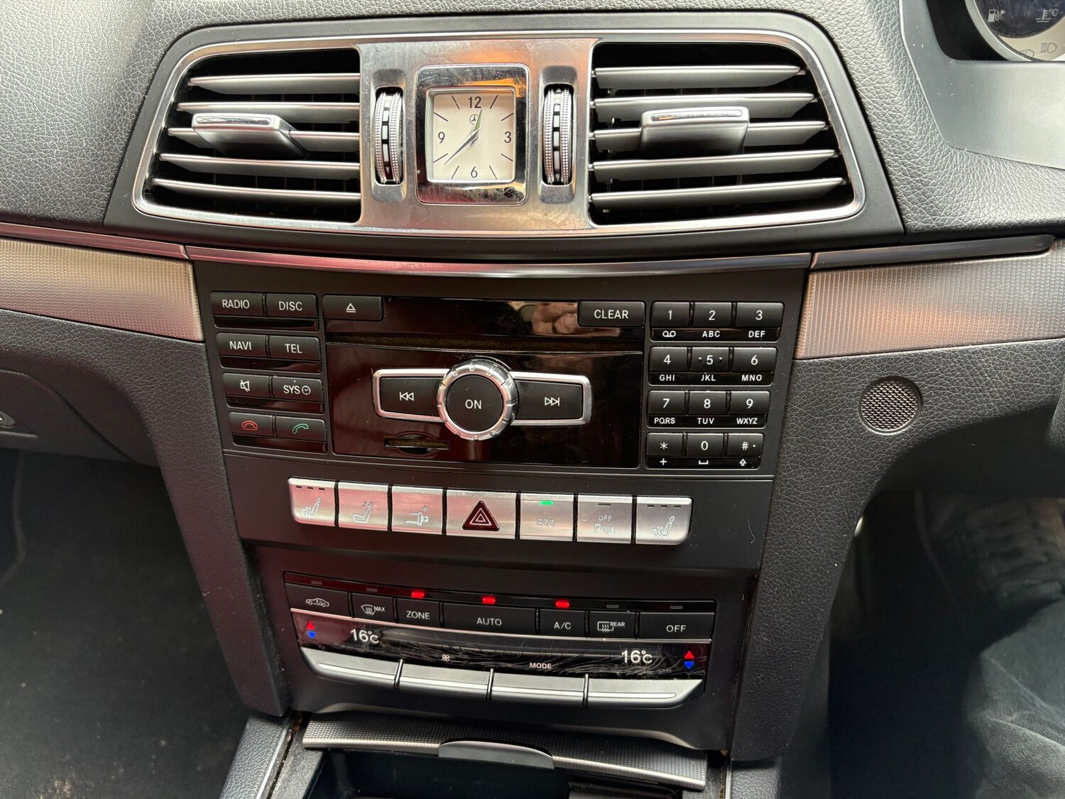 Used Mercedes-Benz E Class 2014 for sale - 77218920: Photo 11