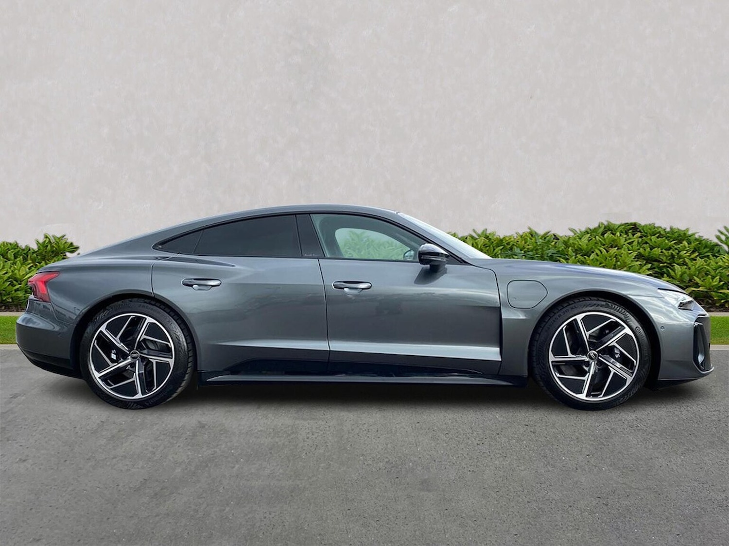 Used Audi e-tron GT 2024 for sale - 76164904: Photo 3