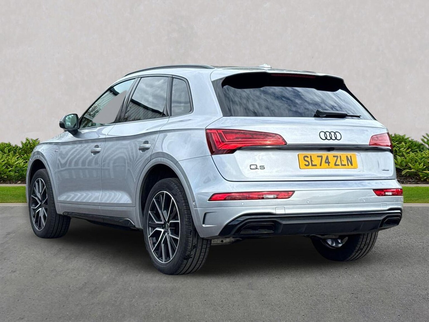 Used Audi Q5 2024 for sale - 76187081: Photo 2