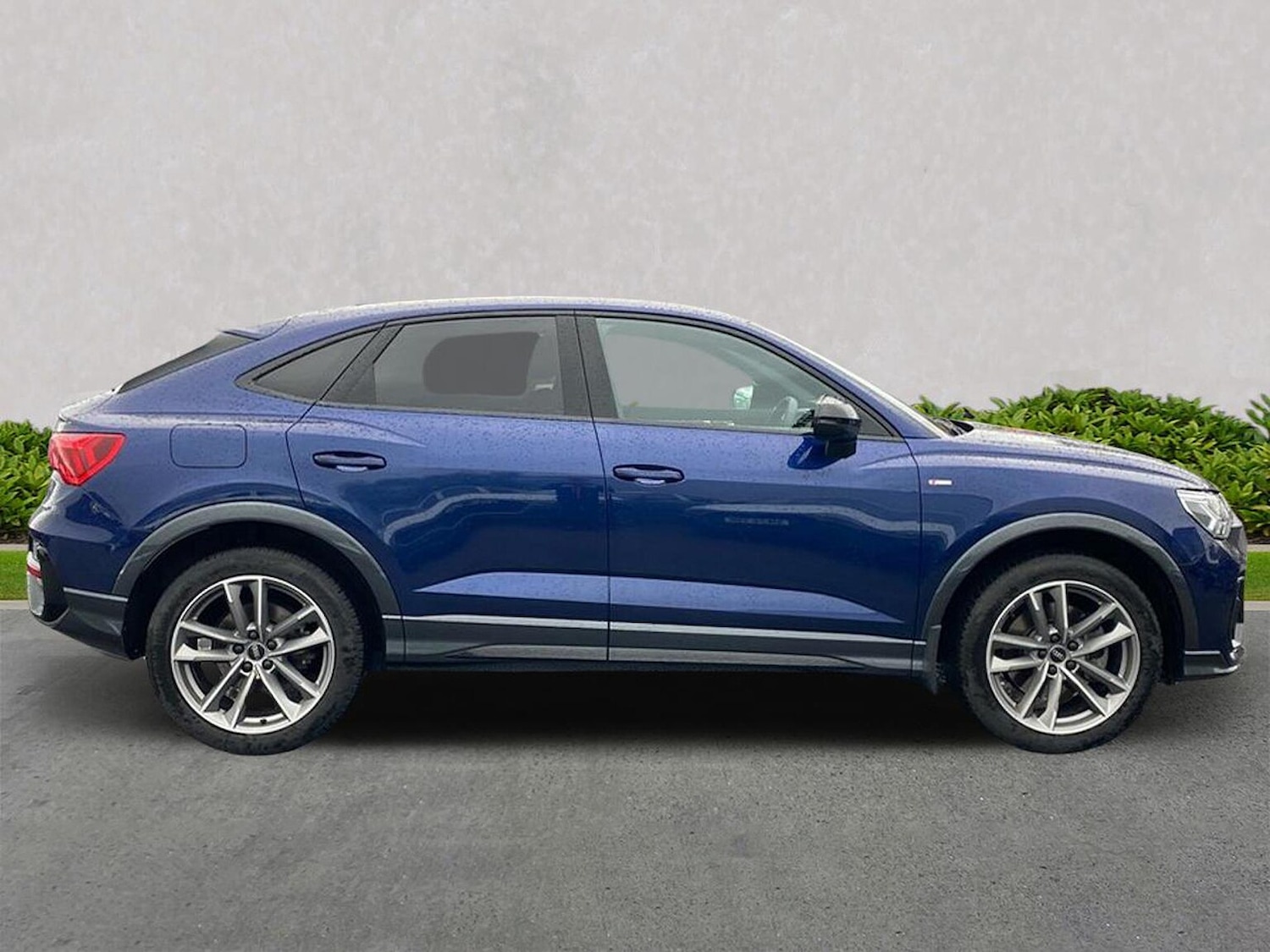 Used Audi Q3 2023 for sale - 76149570: Photo 3