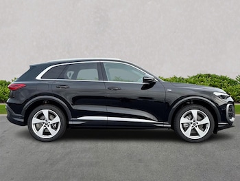 Used Audi Q5 2025 for sale - 75437295: Photo