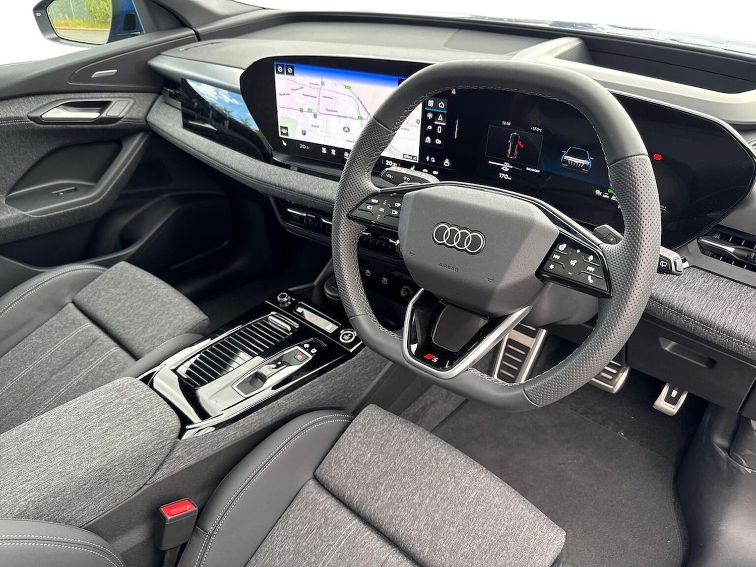Used Audi Q6 e-tron 2025 for sale - 76164902: Photo 15
