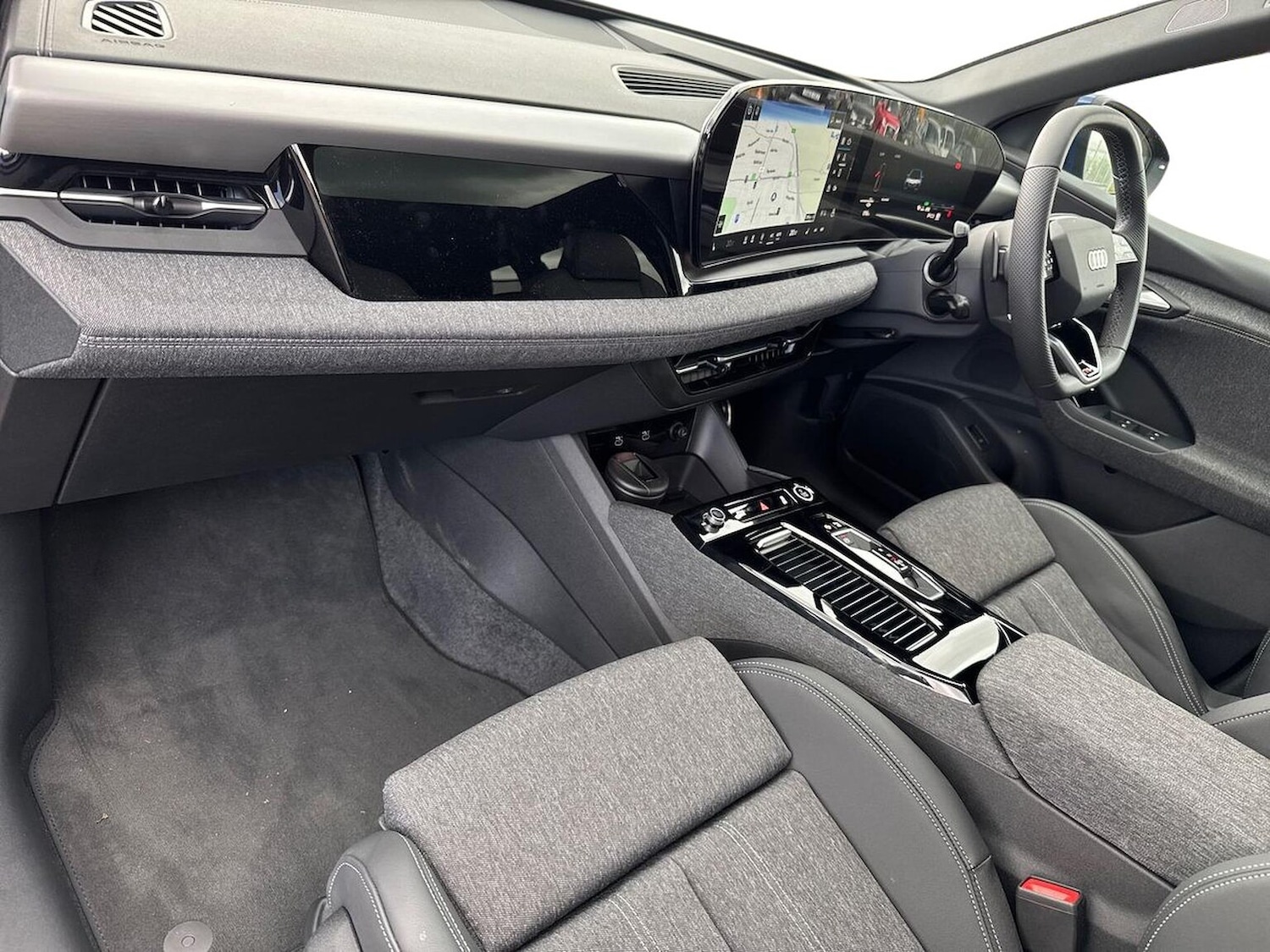 Used Audi Q6 e-tron 2025 for sale - 76164902: Photo 7