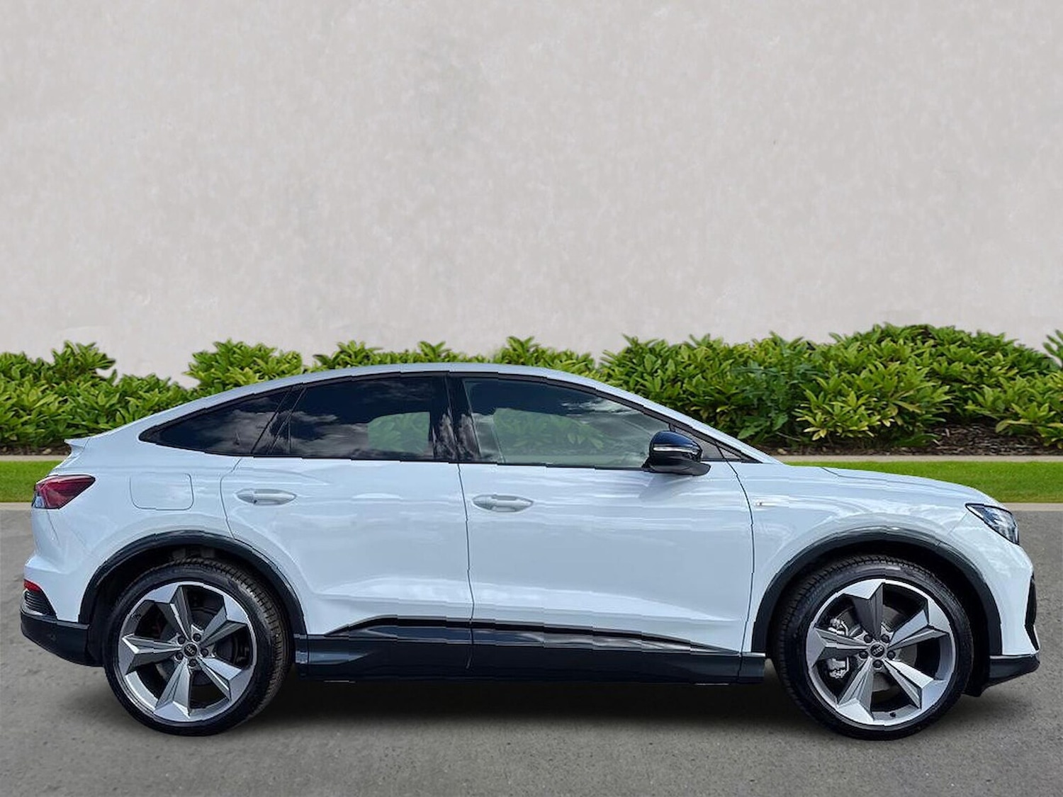 Used Audi Q4 e-tron 2025 for sale - 76193153: Photo 3