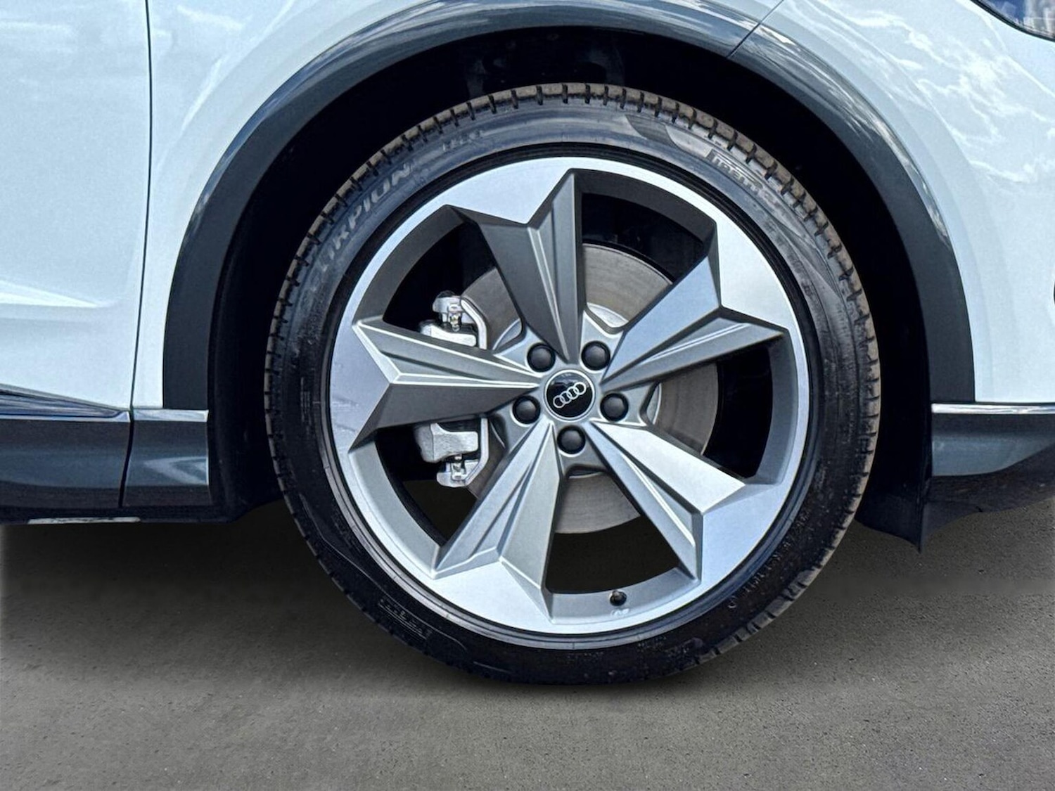 Used Audi Q4 e-tron 2025 for sale - 76193153: Photo 6