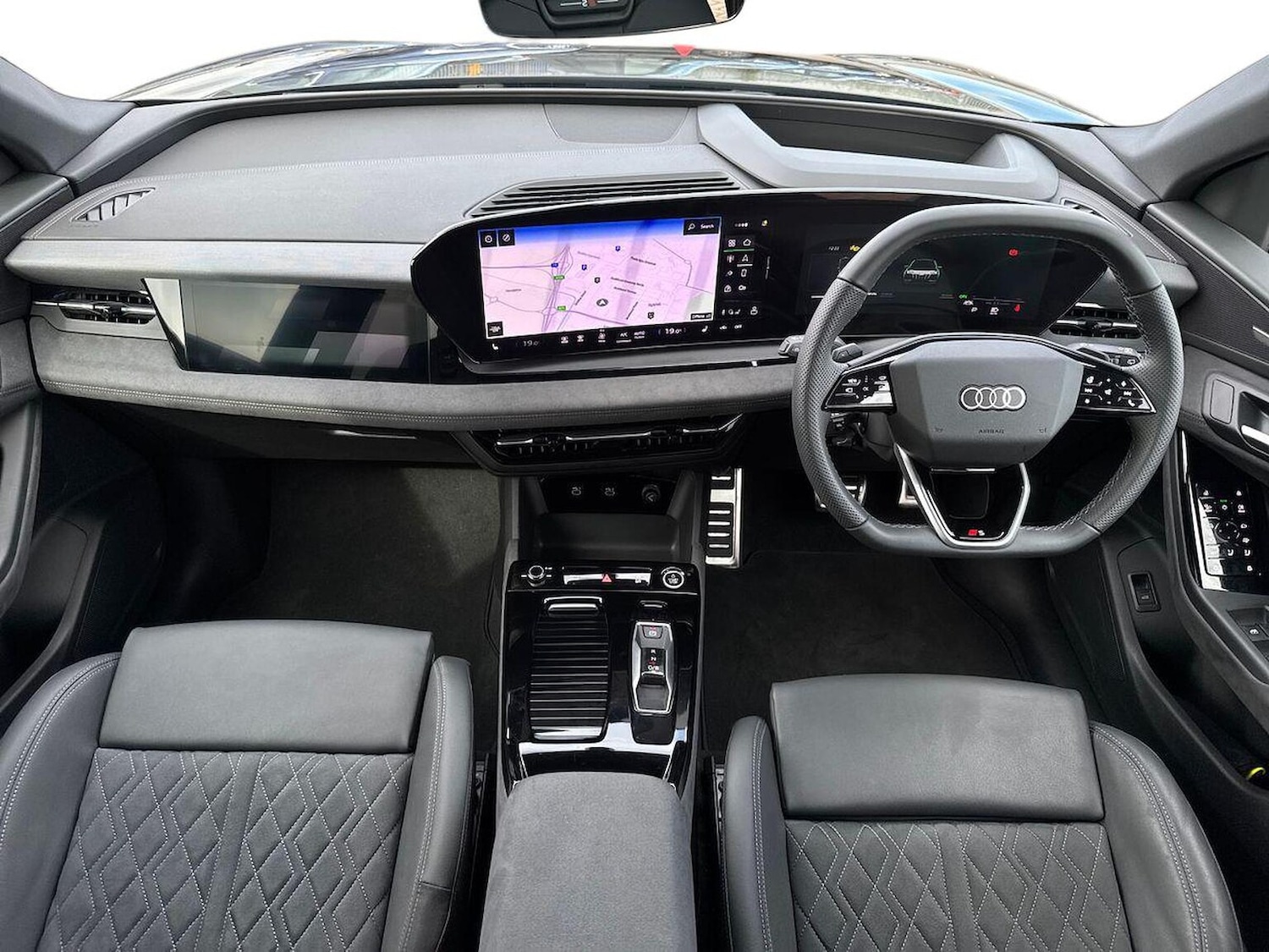 Used Audi Q6 e-tron 2025 for sale - 76164907: Photo 8