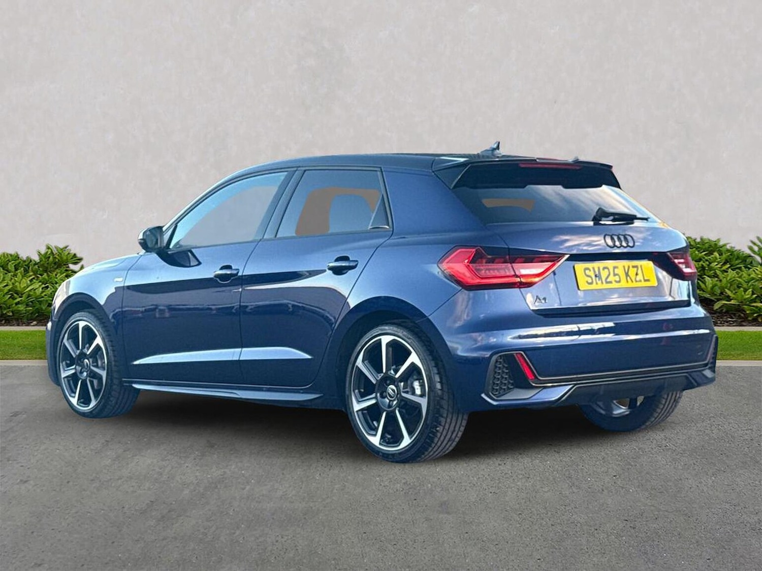 Used Audi A1 2025 for sale - 76365061: Photo 2