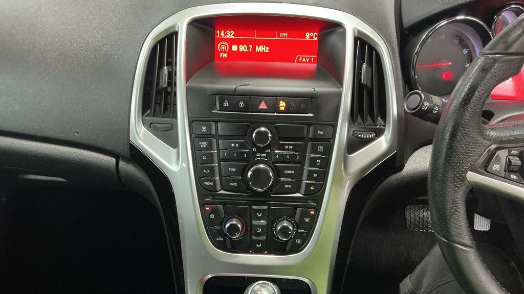 Used Vauxhall Astra 2011 for sale - 77478521: Photo 3