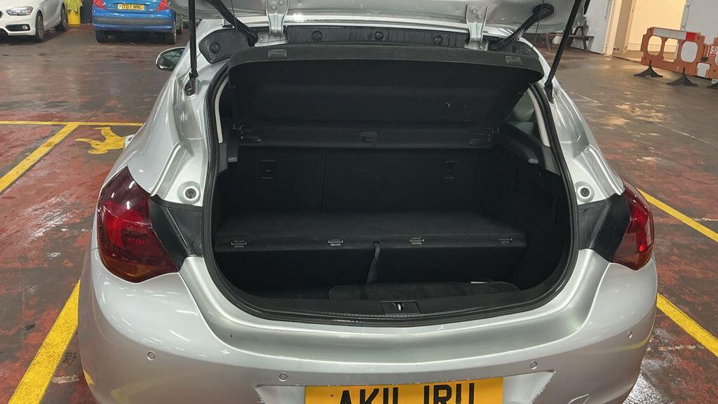 Used Vauxhall Astra 2011 for sale - 77478521: Photo 6