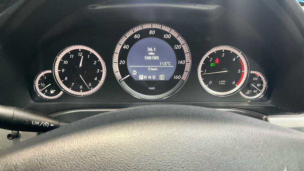 Used Mercedes-Benz E Class 2010 for sale - 77358572: Photo 3