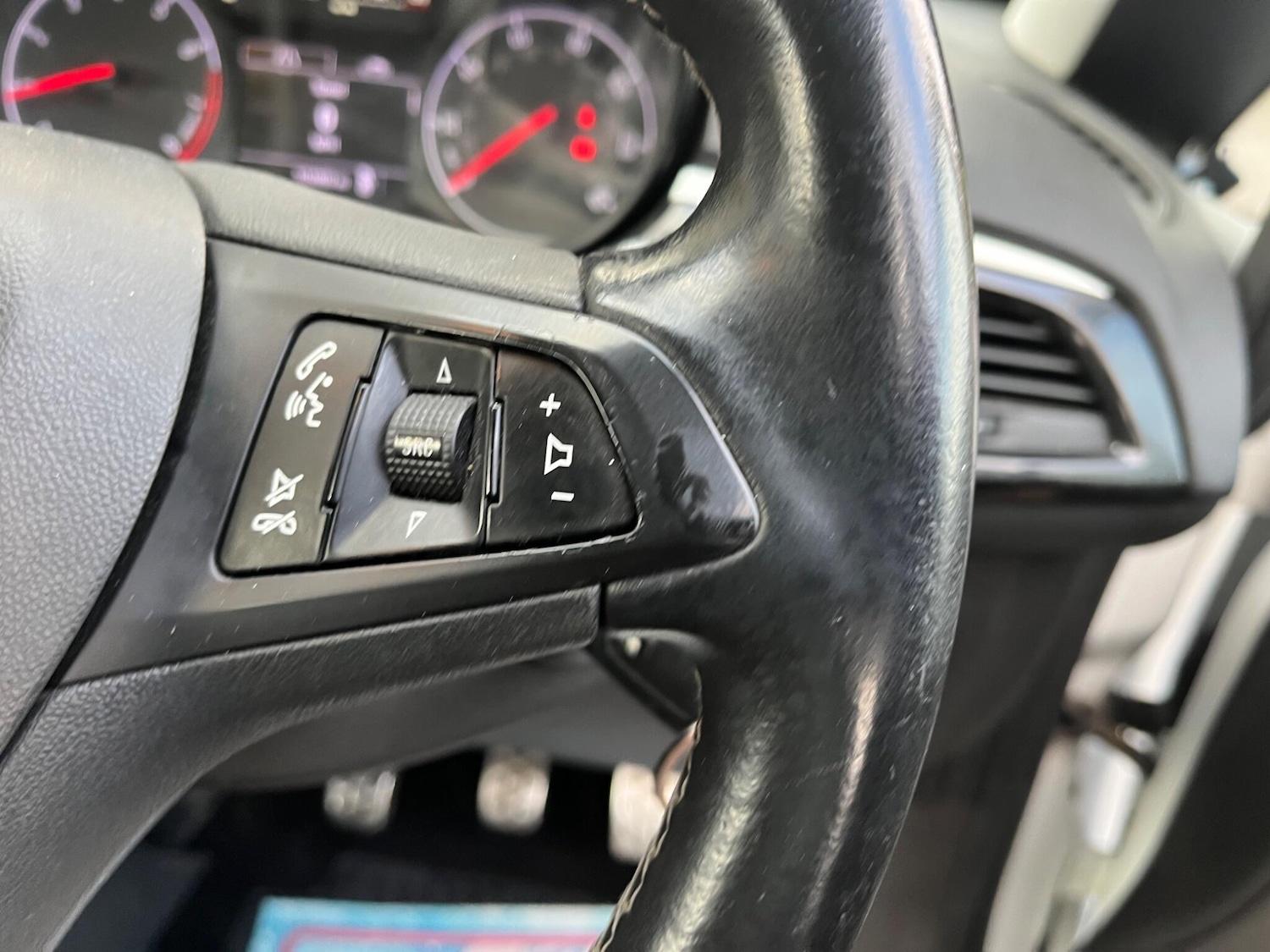 Used Vauxhall Corsa 2016 for sale - 77177793: Photo 4