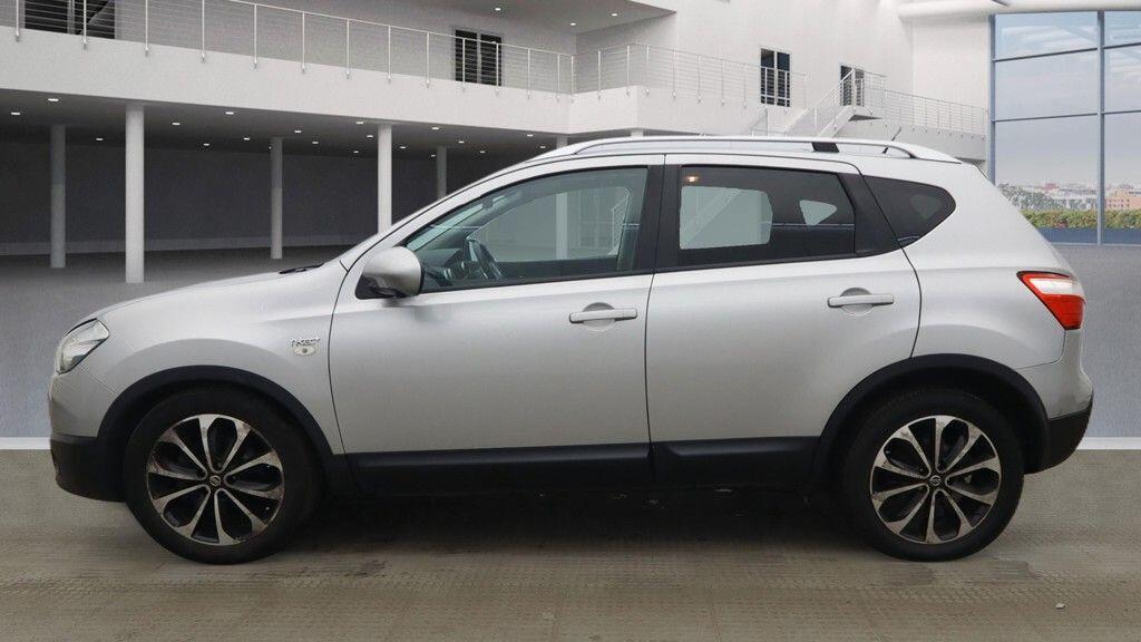 Used Nissan Qashqai 2013 for sale - 77853632: Photo 9