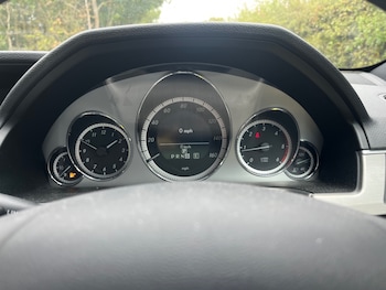 Used Mercedes-Benz E Class 2010 for sale - 79612891: Photo