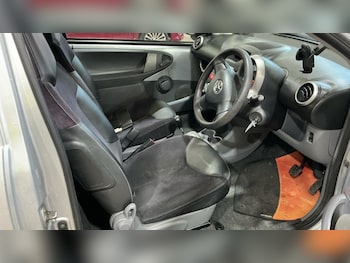 Used Toyota AYGO 2011 for sale - 78383575: Photo
