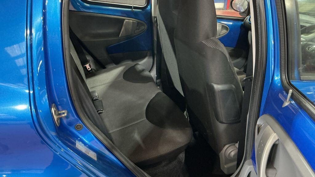 Used Toyota AYGO 2009 for sale - 77586305: Photo 4