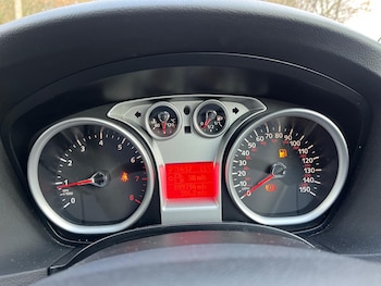 Used Ford Focus 2010 for sale - 77177787: Photo