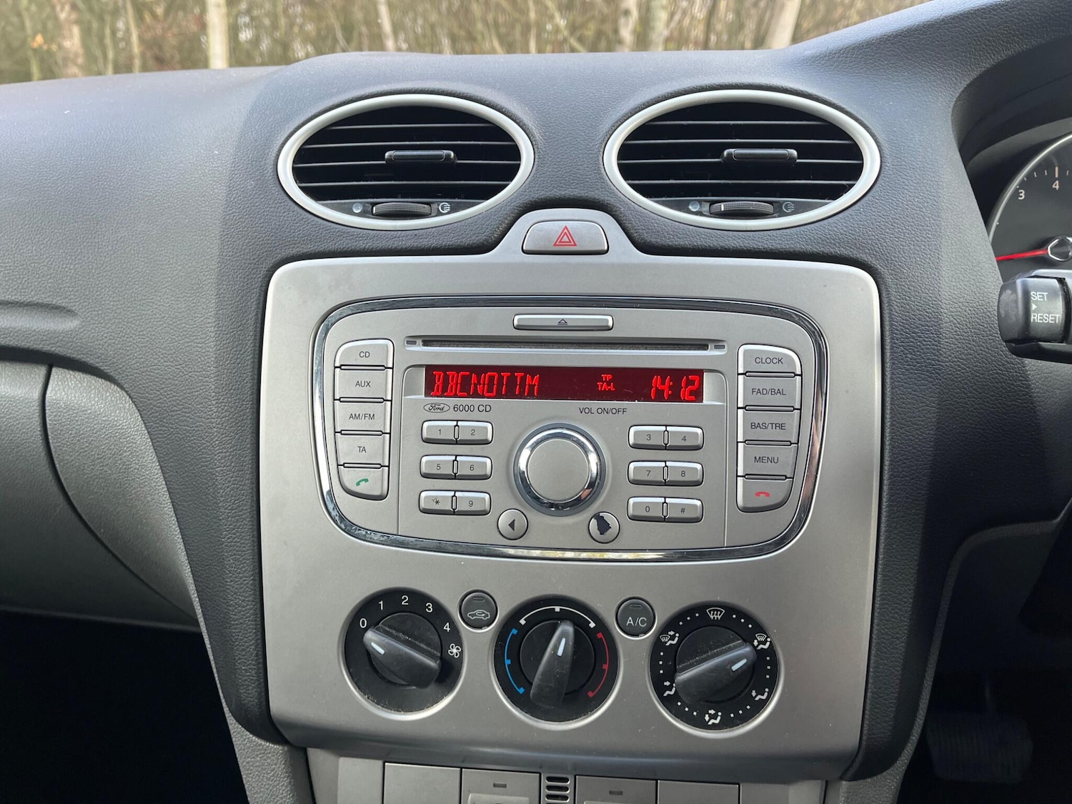 Used Ford Focus 2010 for sale - 77177787: Photo 3